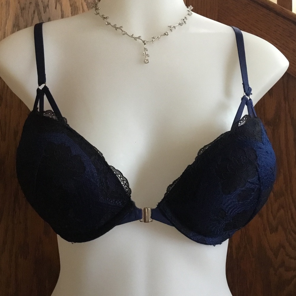 Victoria's Secret Plunge Add 2 Cups  Bra
